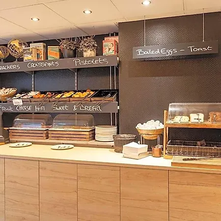 Amsterdam Hotel 3*