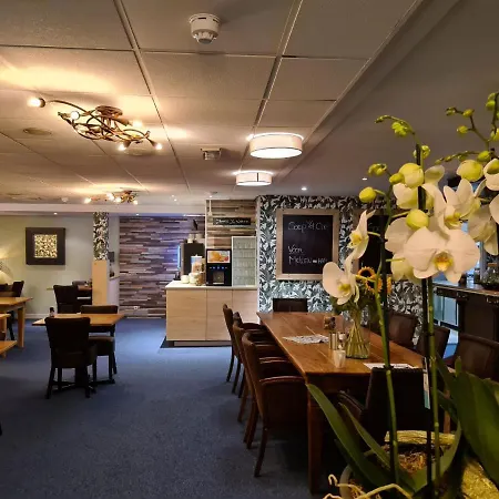 Amsterdam Hotel 3*