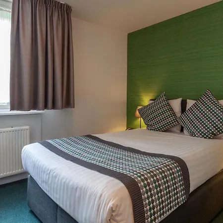 Amsterdam Hotel 3*