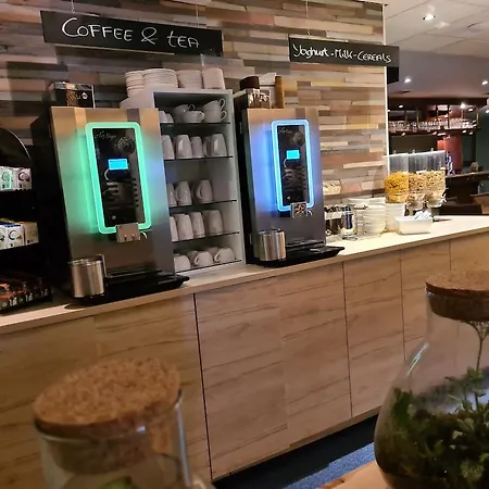 Amsterdam Hotel 3*