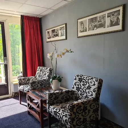 Amsterdam Hotel 3*