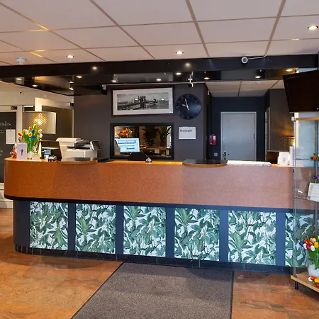 Amsterdam Hotel 3*